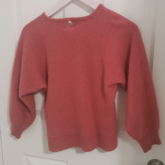 Pink sweater - Picture 2 of 3